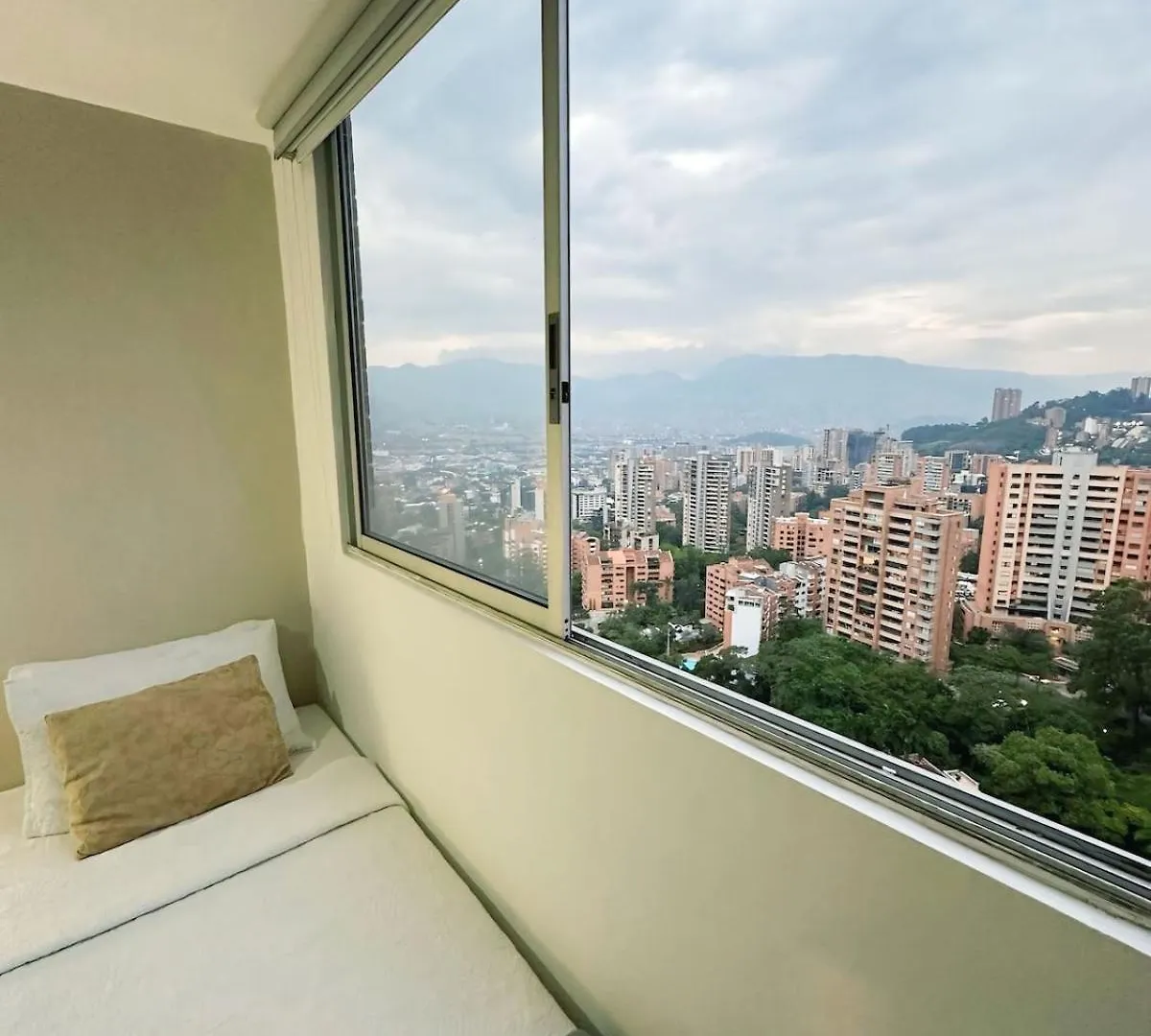 23Rd Floor Luxury Apartment 5 Min From Provenza Medellin