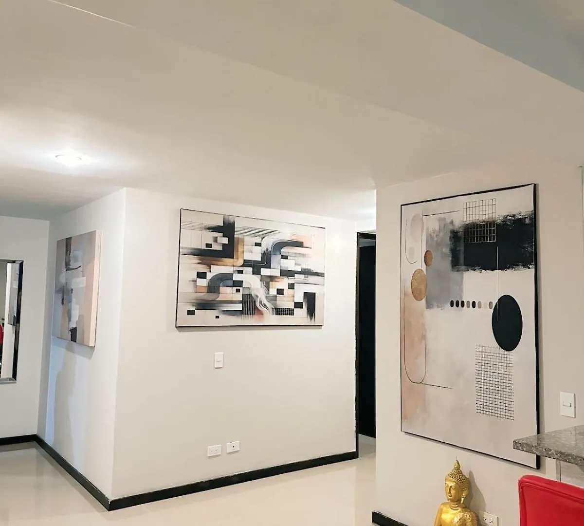 23Rd Floor Luxury Apartment 5 Min From Provenza Μεντεγίν
